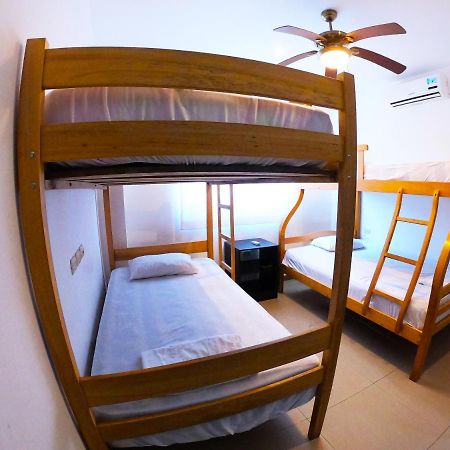 Montañita Kiwi Suites Hostel المظهر الخارجي الصورة