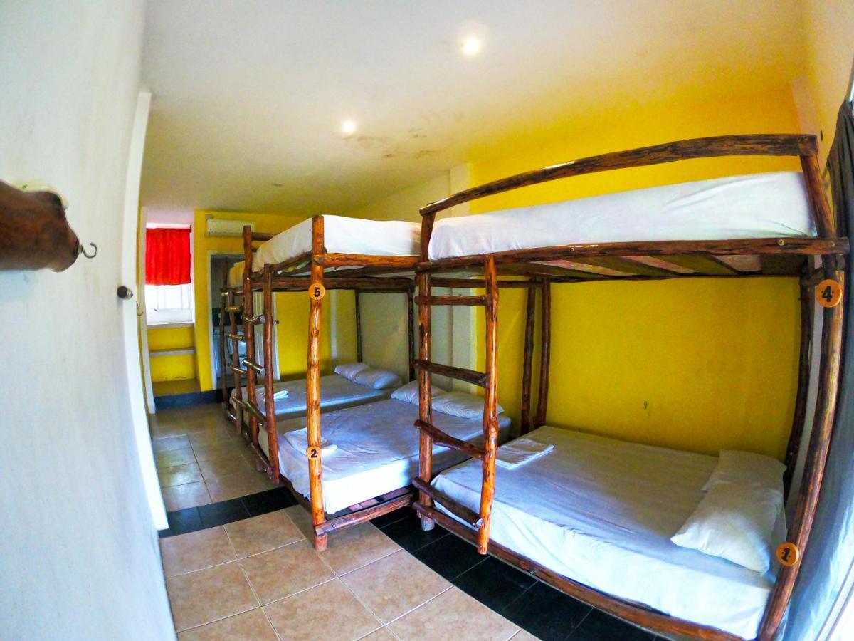 Montañita Kiwi Suites Hostel المظهر الخارجي الصورة