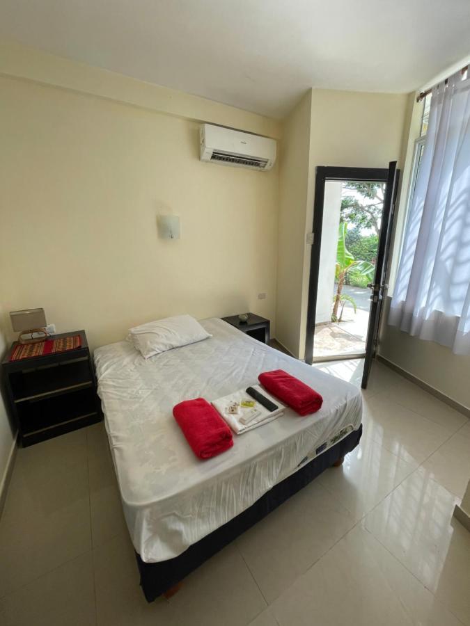 Montañita Kiwi Suites Hostel المظهر الخارجي الصورة