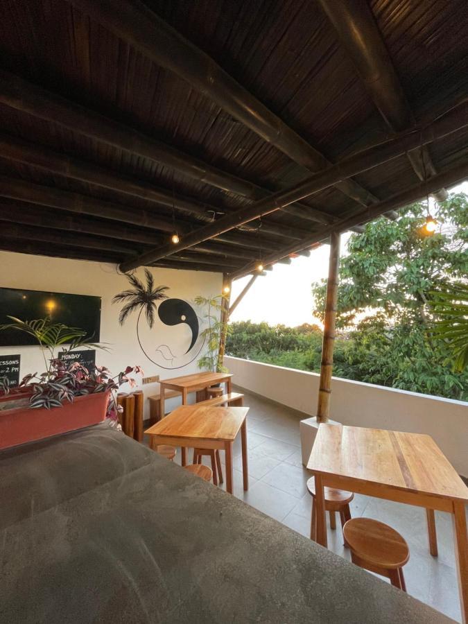Montañita Kiwi Suites Hostel المظهر الخارجي الصورة